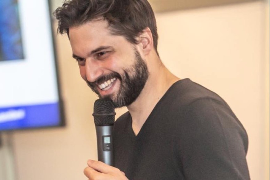 Georges-Louis Bouchez devient officier de réserve dans l'armée belge pour "rendre service à son pays"